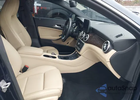 2017 Mercedes-Benz Cla 250 4Matic z USA, uszkodzony, nr VIN WDDSJ4GB5HN427165